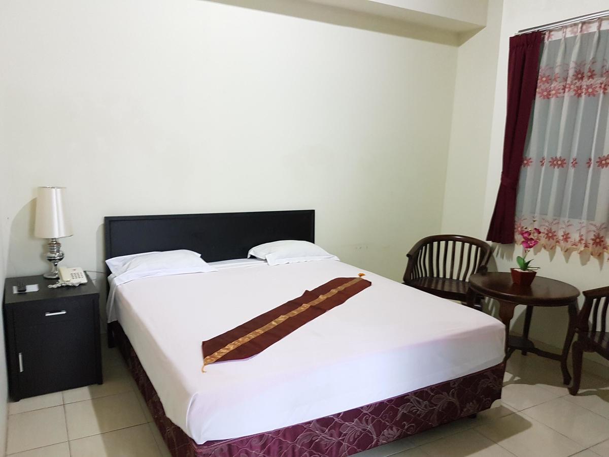 Ning Ed-Hotel มะลัง ภายนอก รูปภาพ